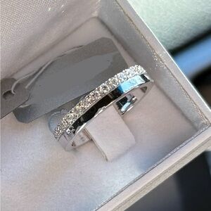 Elegant white gold 585 natural Diamond Band